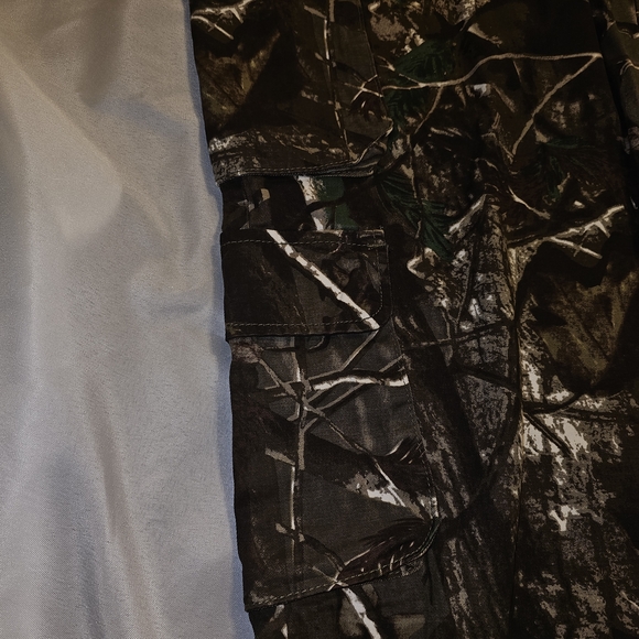 Fashion Nova Women's Woodland Camo Cargo Pants - Picture 2 of 5